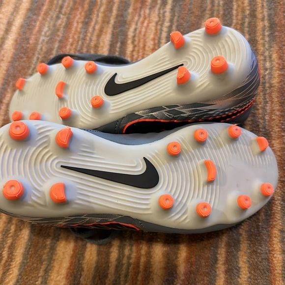 NIKE KIDS TIEMPO LEGEND 7 CLUB FG SOCCER CLEATS - Picture 5 of 6